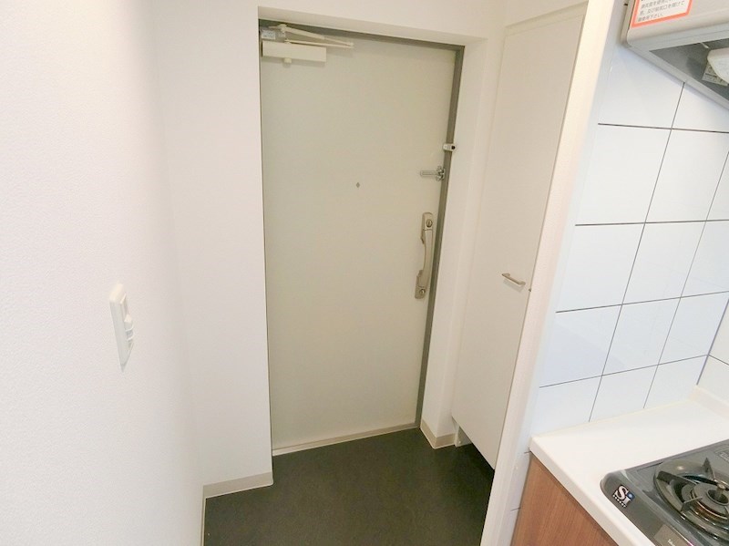 アーデン谷町 玄関