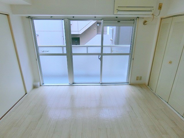 ベッドルーム